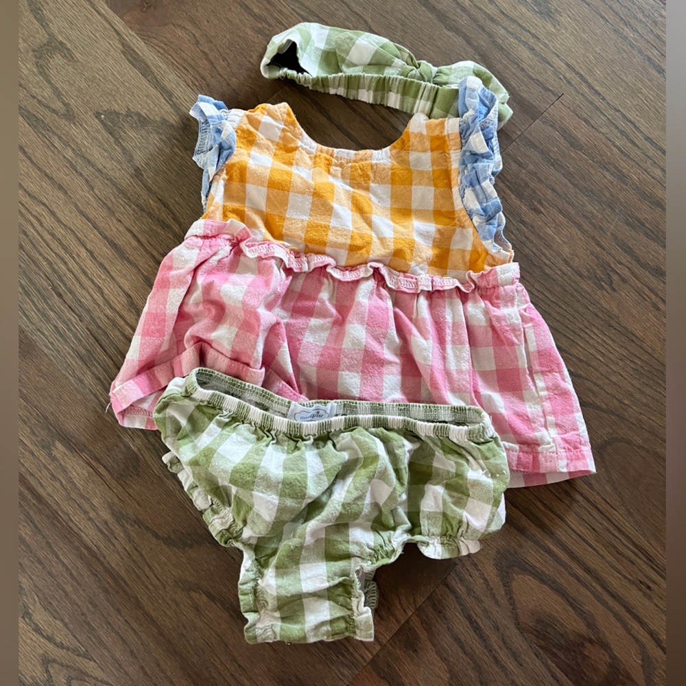 Mudpie Girls Gingham Set - size 9-12 Months
